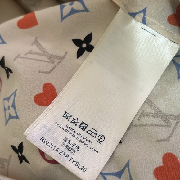 1️⃣5️⃣0️⃣0️⃣ brand new authentic Louis Vuitton babydoll silk blouse - Picture 9 of 13